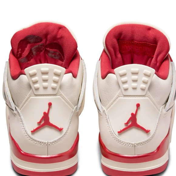 ❤️🤍 Nike Air Jordan 4 Retro Valentine’s Day ❤️🤍 - Picture 6 of 6